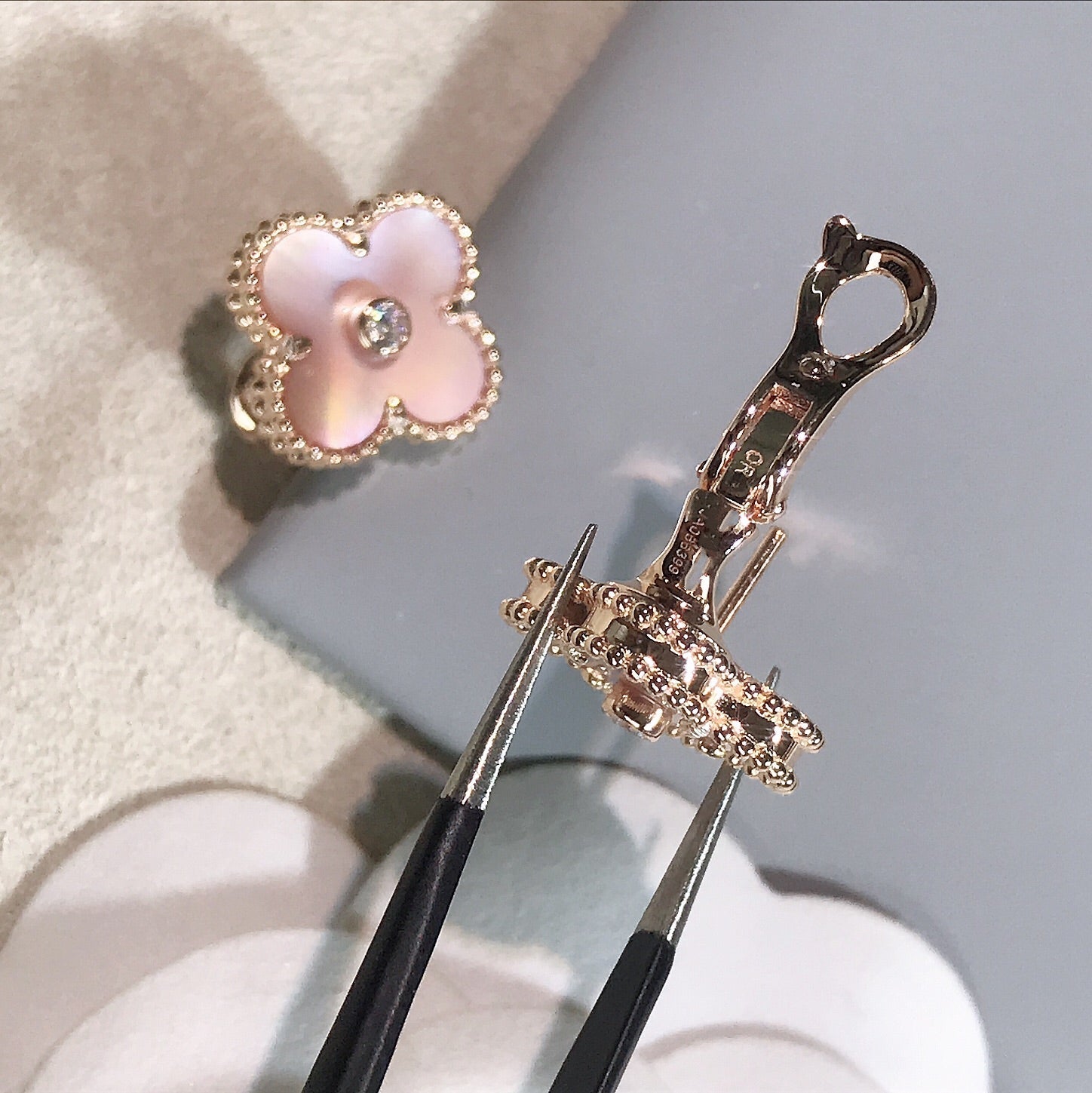 Van Cleef & Arpels CLOVER GOLD PINK MOP EARRINGS