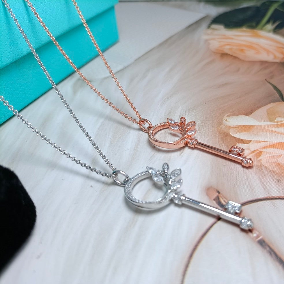 TIFFANY & CO. MINI KEY OLIVE LEAF NECKLACE DIAMOND