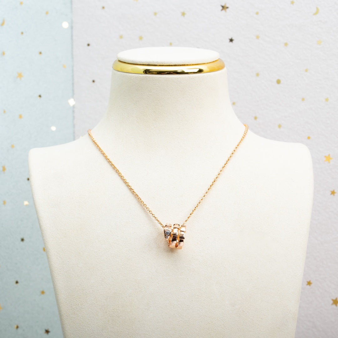 Bvlgari SERPENTI PINK GOLD NECKALCE DIAMOND