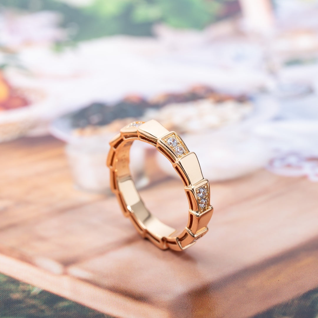 Bvlgari SERPENTI RING PINK GOLD  3MM