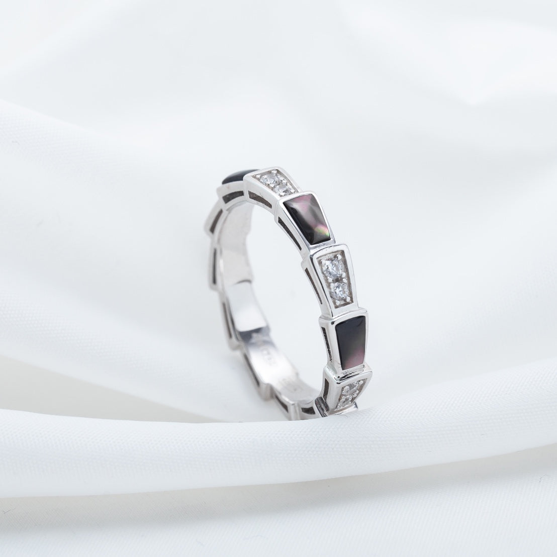 Bvlgari SERPENTI RING SILVER  DIAMOND BLACK MOP 3MM