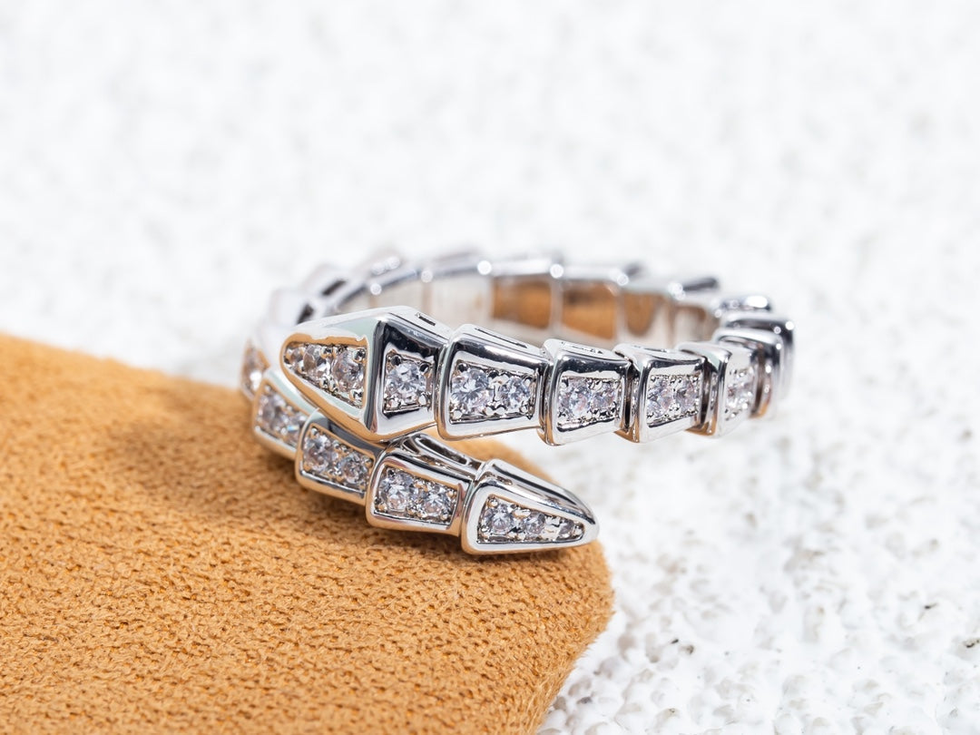 Bvlgari SERPENTI RING SILVER DIAMOND PAVED 4MM