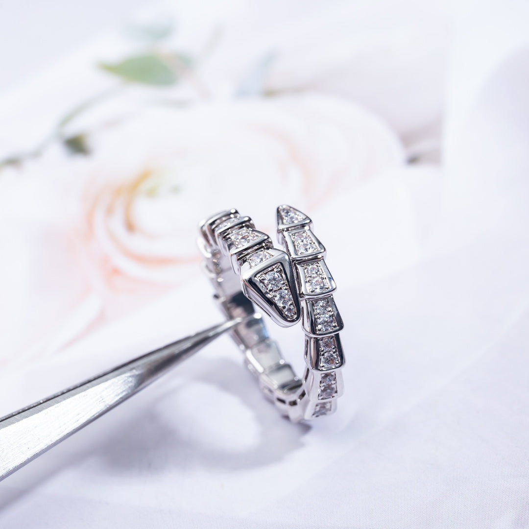 Bvlgari SERPENTI RING SILVER DIAMOND PAVED 4MM