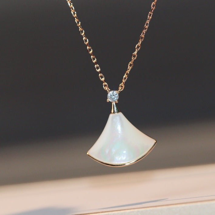 Bvlgari DREAM NECKLACE WHITE MOP 1 DIAMOND
