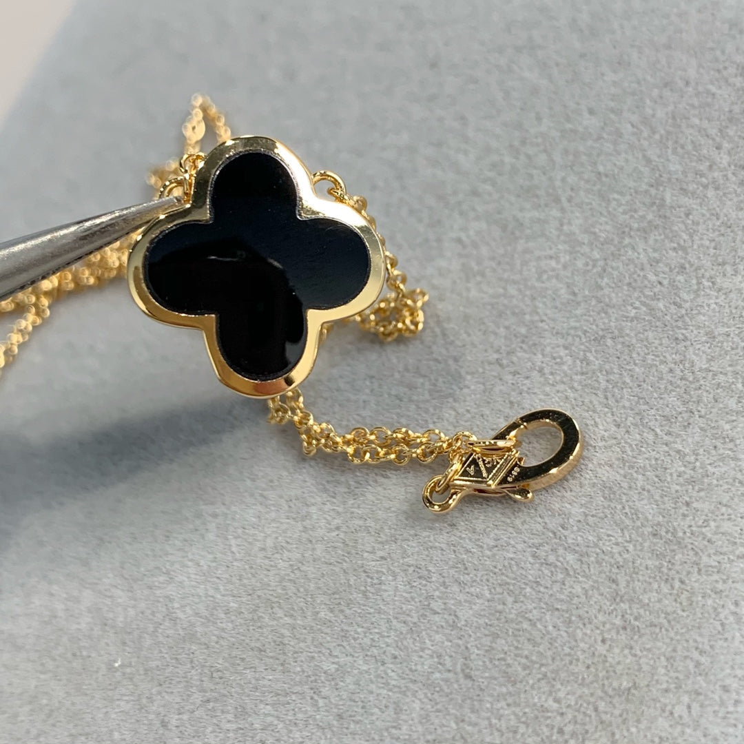 Van Cleef & Arpels PURE CLOVER PINK GOLD ONYX NECKLACE