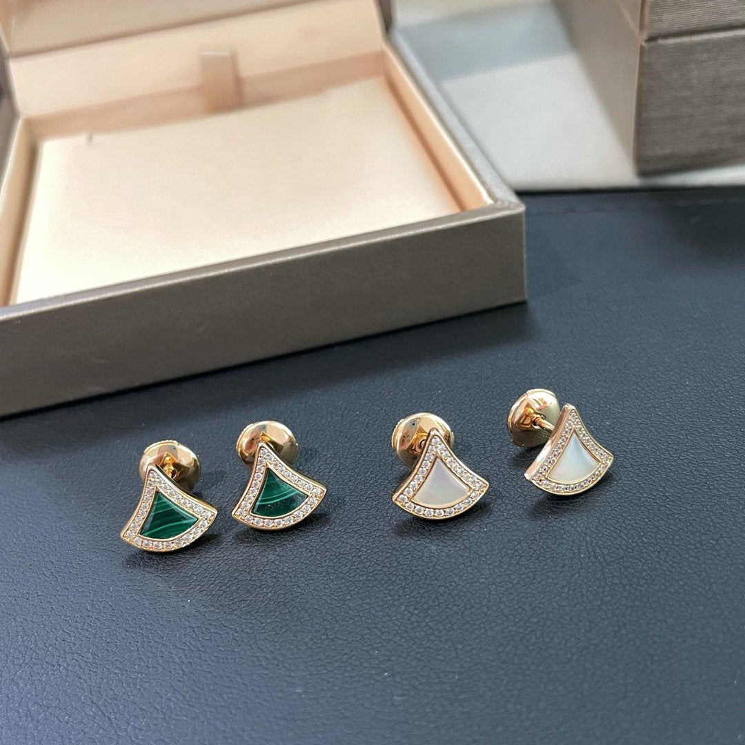 Bvlgari NEW DREAM MALACHITE PINK GOLD EARRINGS