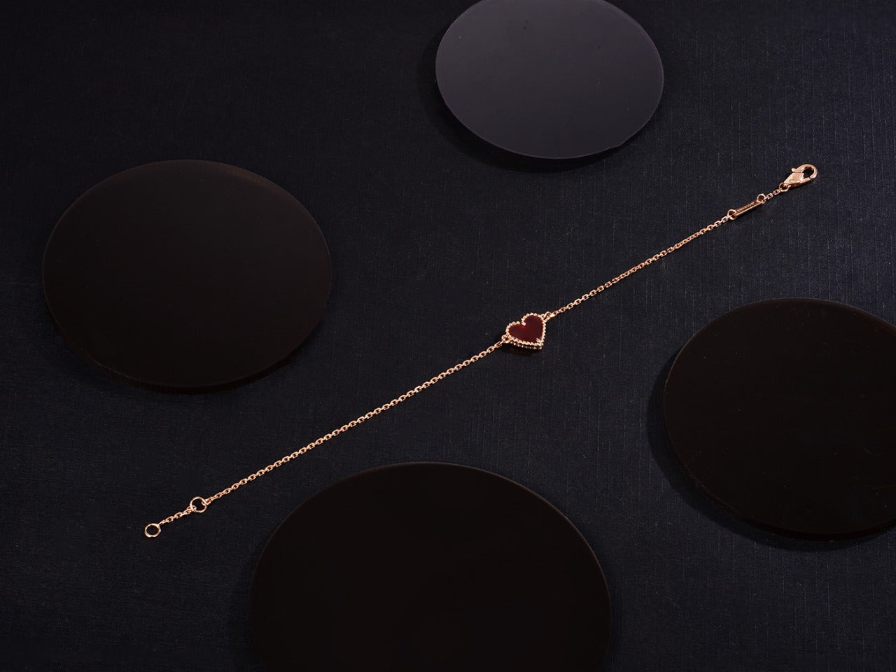 Van Cleef & Arpels HEART CARNELIAN PINK GOLD BRACELET