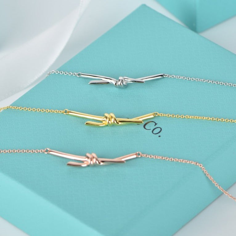 TIFFANY & CO. KNOT NECKLACE