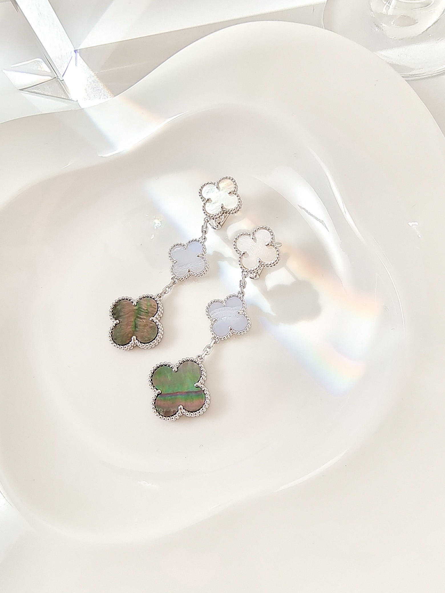 Van Cleef & Arpels CLOVER 3 MOTIFS CHALCEDONY DARK MOP SILVER EARRINGS
