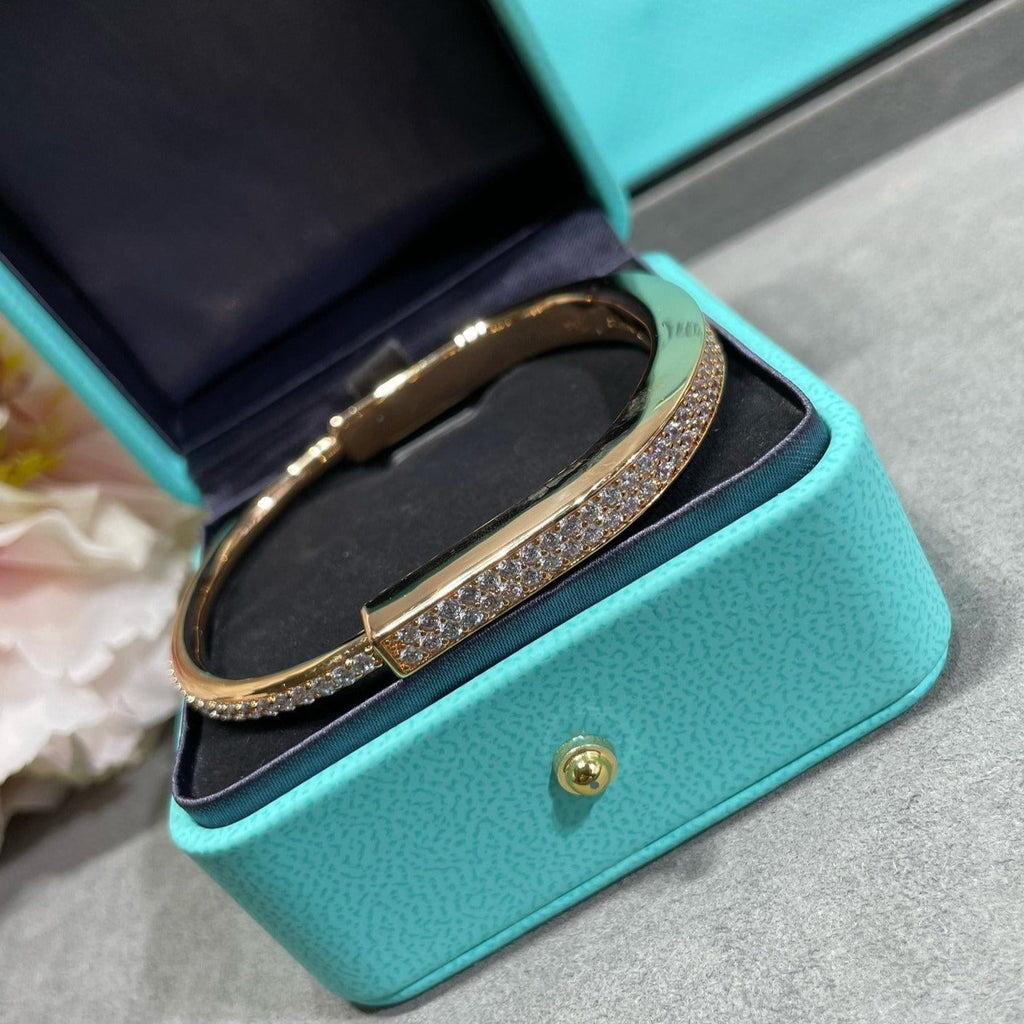 TIFFANY & CO. LOCK BRACELET DIAMOND PAVED