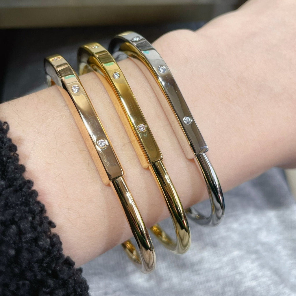 TIFFANY & CO. LOCK BRACELET 8 DIAMOND