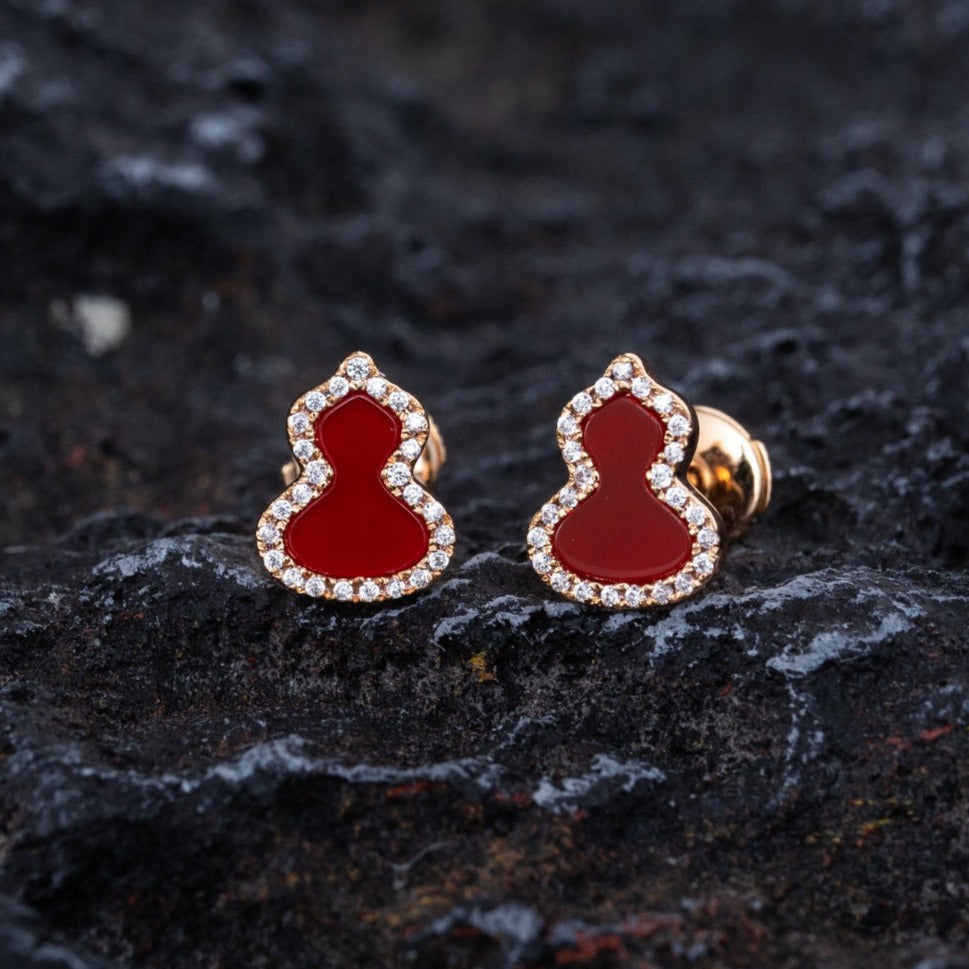 QEELIN WULU CARNELIAN DIAMOND PINK GOLD STUD EARRINGS