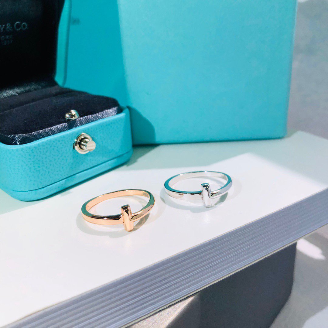 TIFFANY & CO. T1 SMALL RING