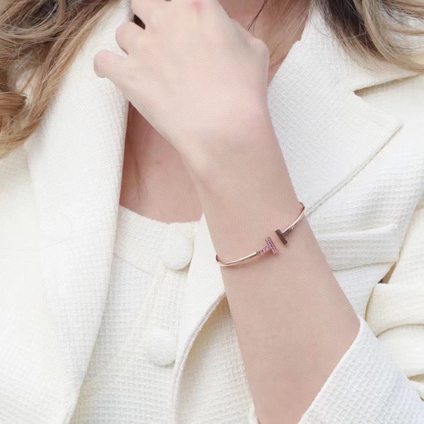 TIFFANY & CO. T PINK GOLD PINK DIAMOND BRACELET