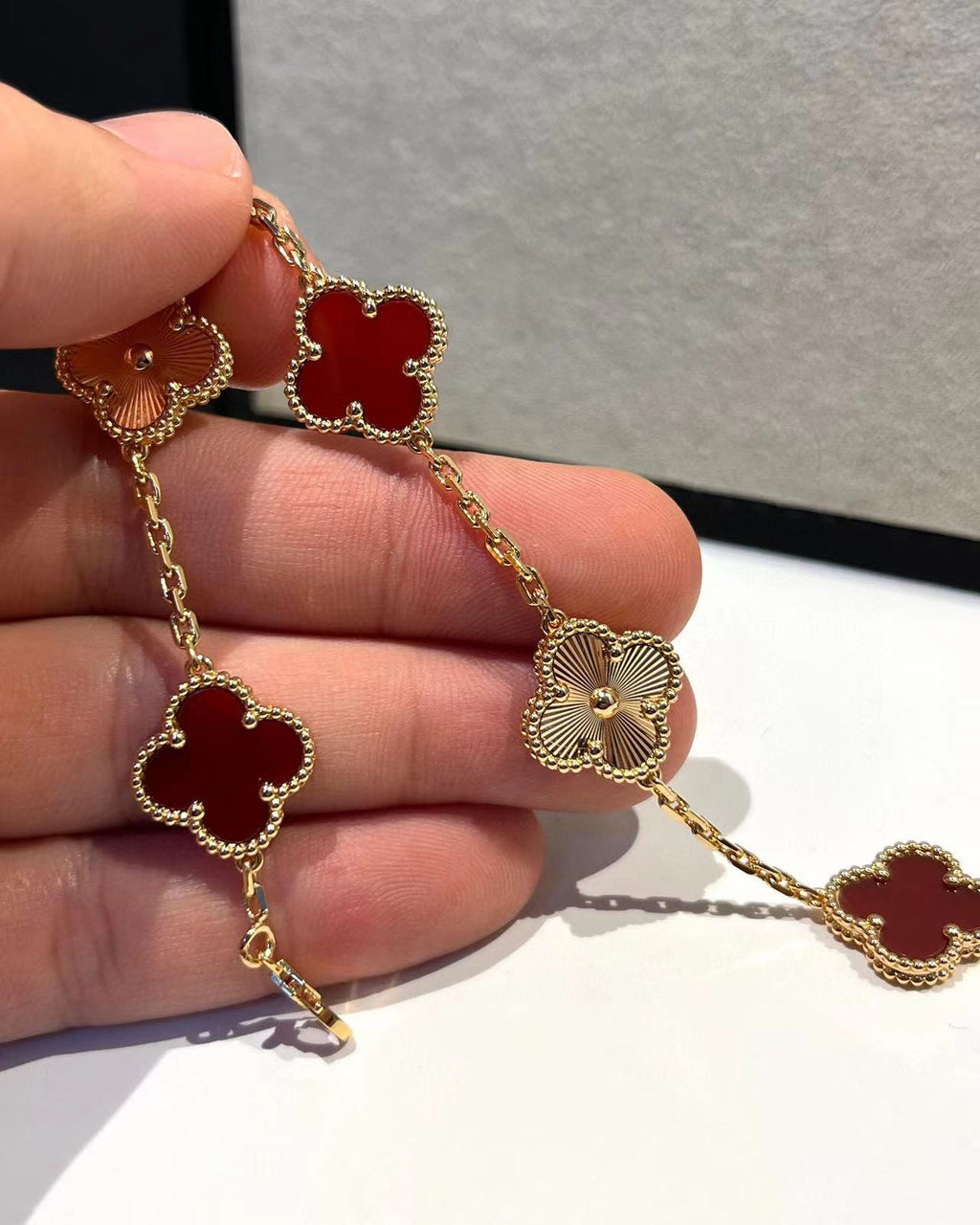 Van Cleef & Arpels CLOVER BRACELET 5 MOTIFS CARNELIAN PINK GOLD