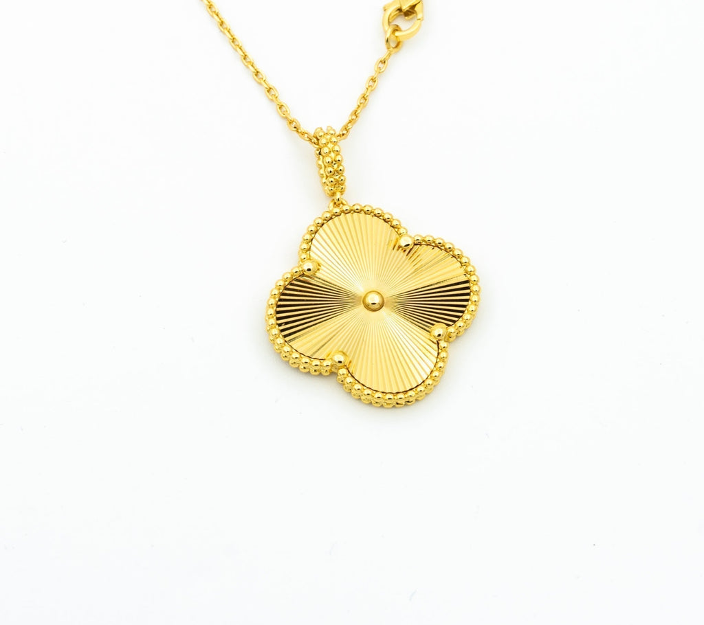 Van Cleef & Arpels VINTAGE CLOVER PEDANT NECKLACE GOLD