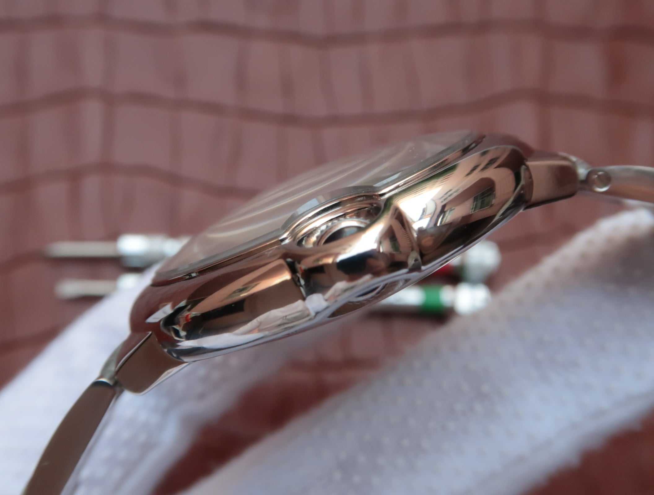CARTIER BALLON BLEU DATE 42 SILVER DIAL DIAMOND NUMERALS