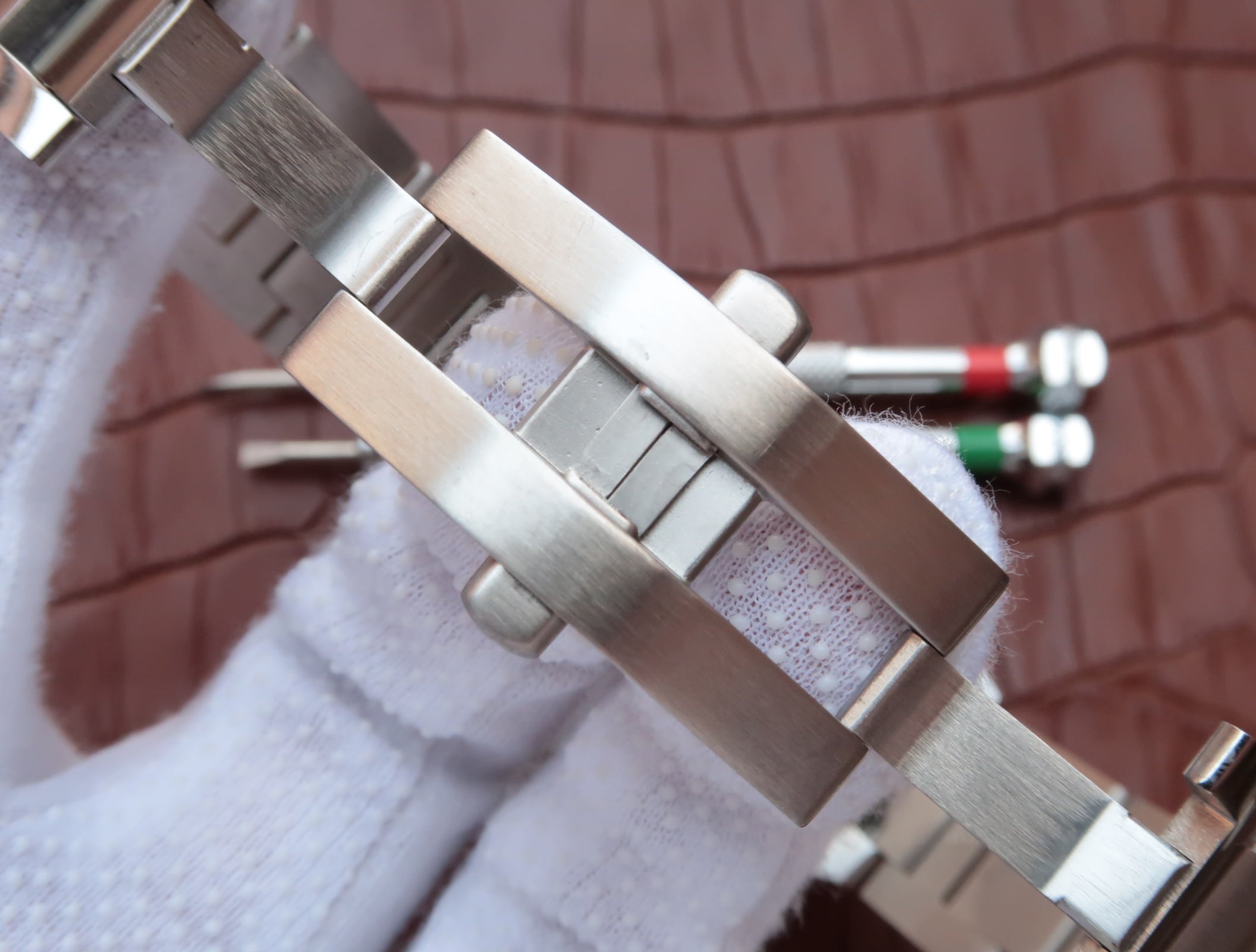 CARTIER BALLON BLEU DATE 42 SILVER DIAL DIAMOND NUMERALS