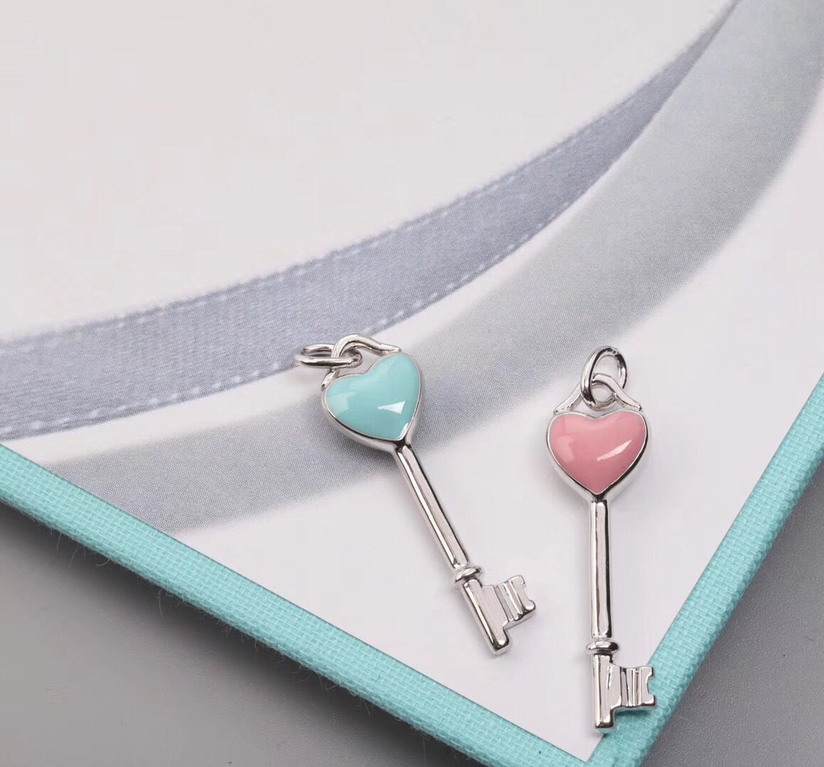 TIFFANY & CO. TIFF HEART KEY