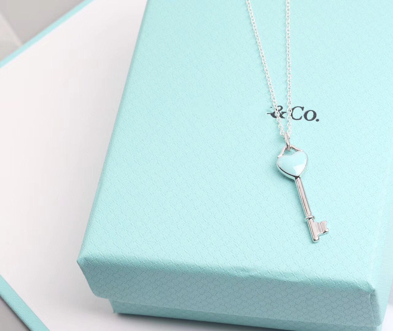 TIFFANY & CO. TIFF HEART KEY