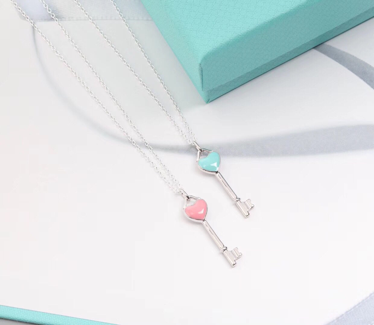 TIFFANY & CO. TIFF HEART KEY