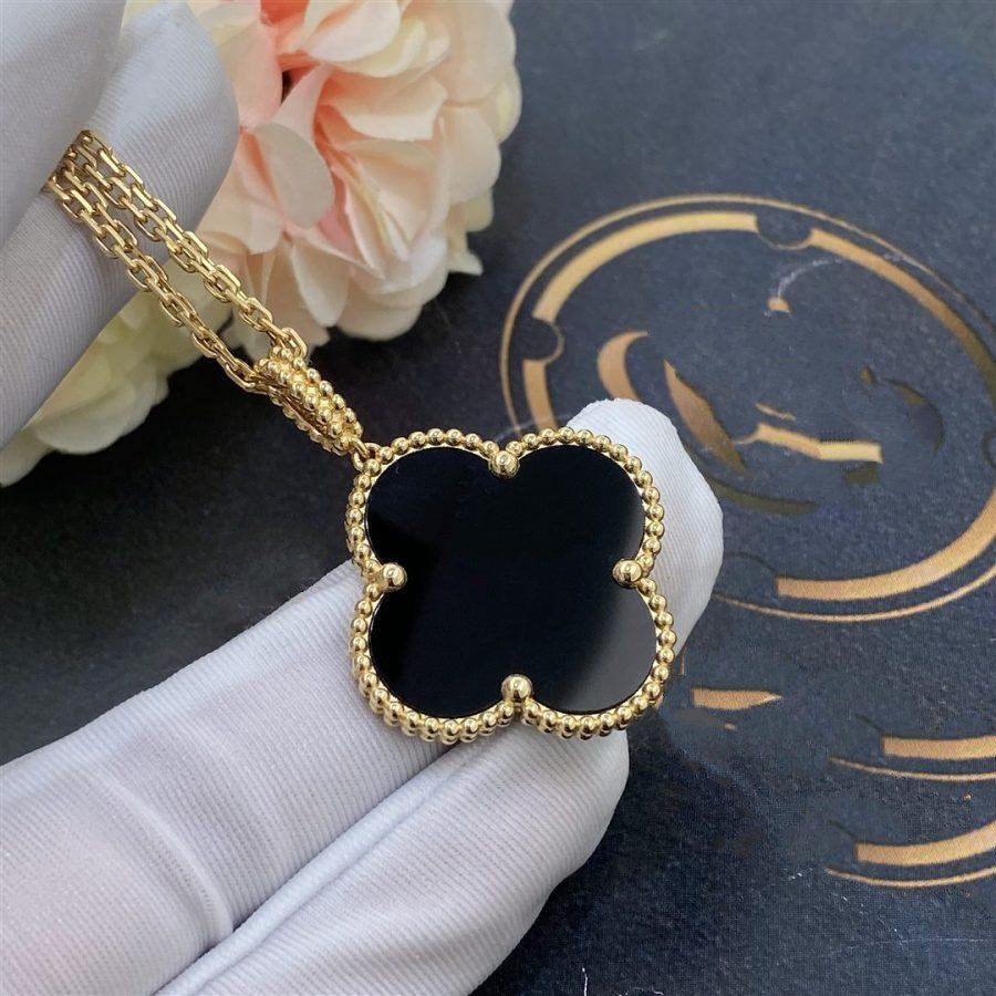 Van Cleef & Arpels CLOVER GOLD ONYX BIG CLOVER NECKLACE
