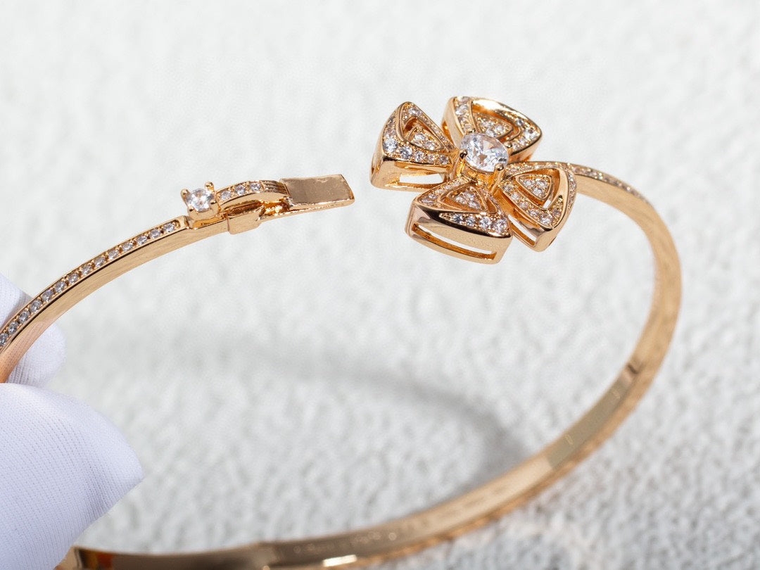 Bvlgari FIOREVER DIAMOND PINK GOLD BRACELET